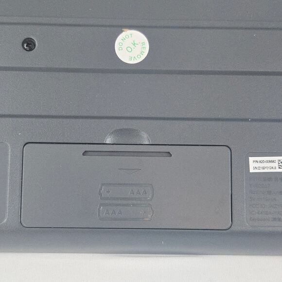 Logitech mk320 Wireless Full Keyboard & Mouse Combo with USB Receiver - Picture 10 of 16